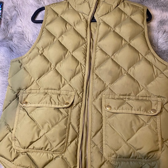 J. Crew Jackets & Blazers - Army Green Puffer vest